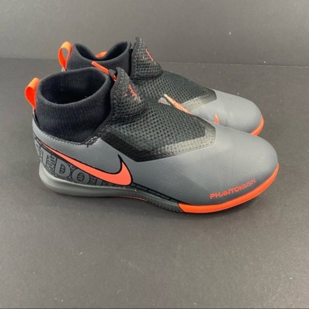 Nike Boys Phantom Sneakers Size 3Y